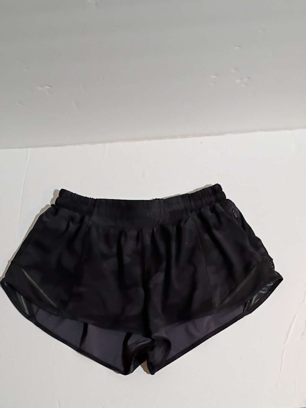 Lululemon Hotty Hot Women's Athletic Camo Lightweight Running 2.5" Shorts